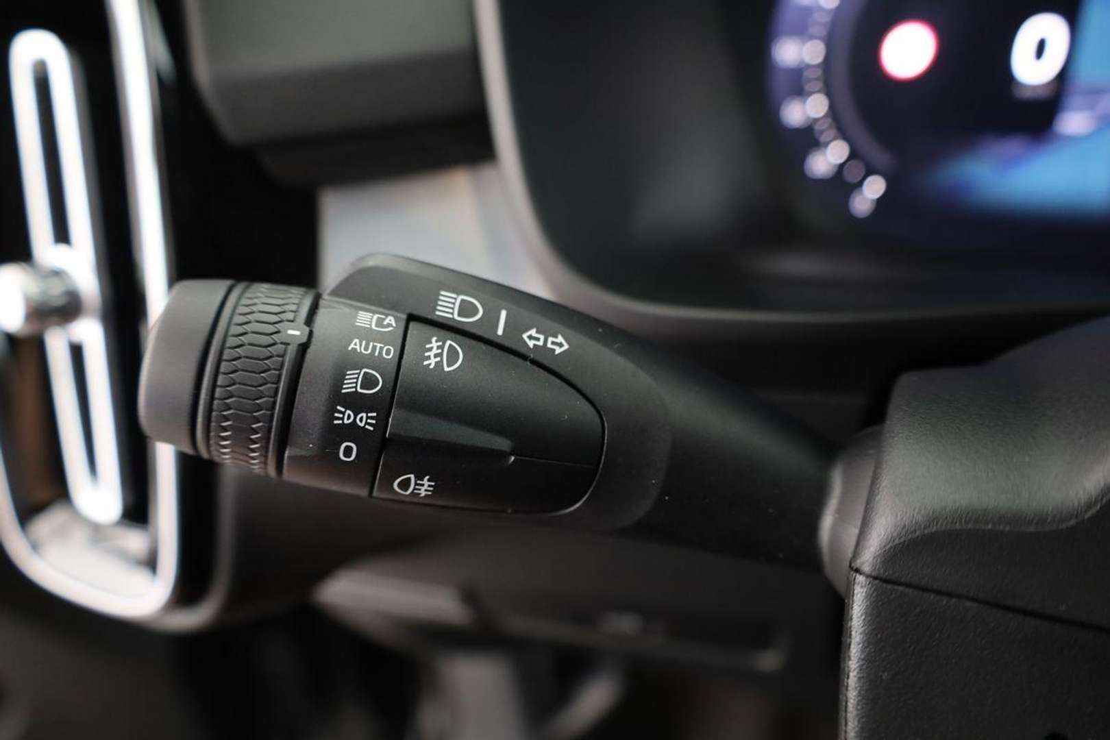 Volvo XC40 B3 Core - 2025 - Joinsteer - #10