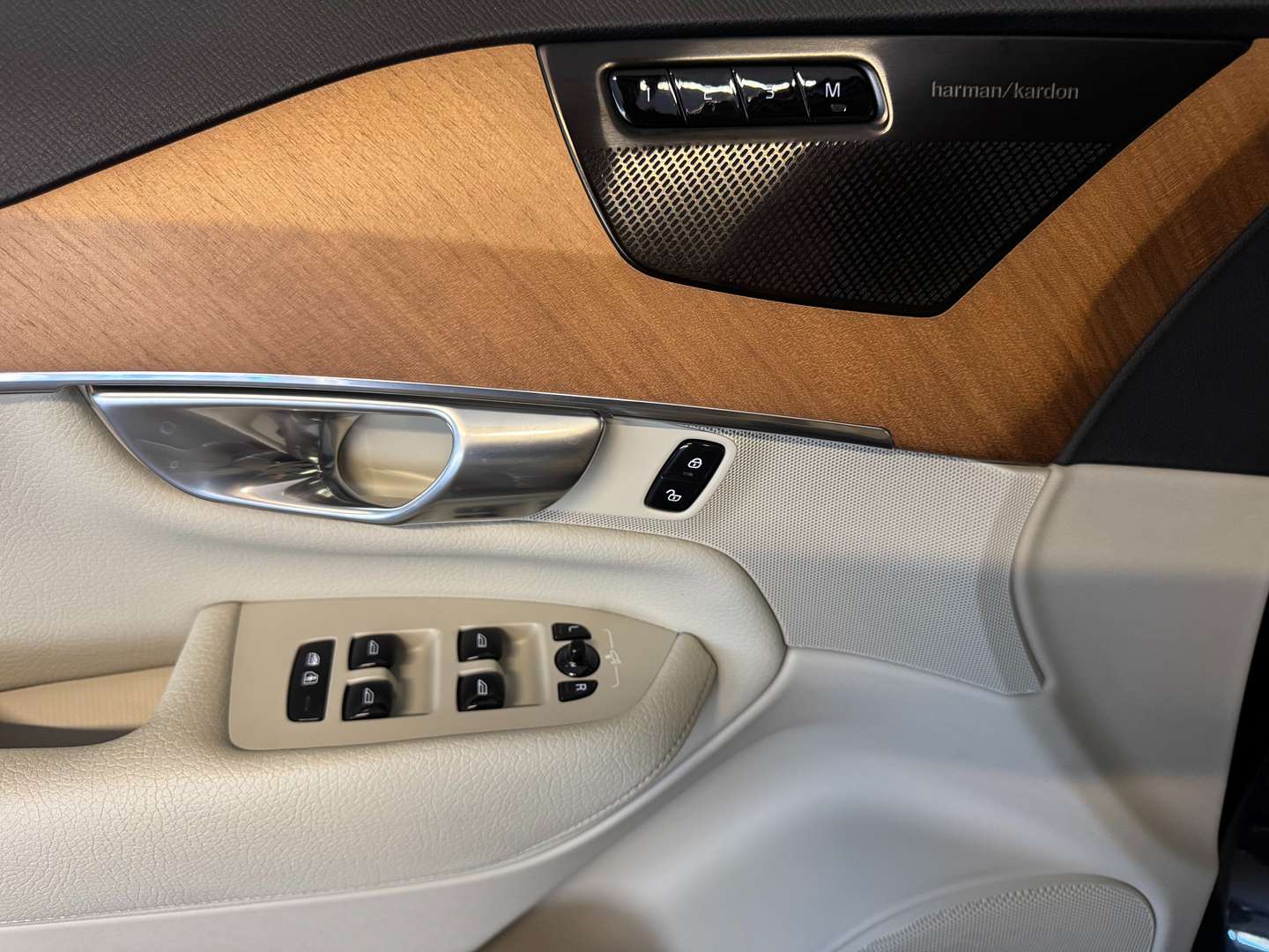 Volvo XC90 B5 Momentum - 2022 - Joinsteer - #31