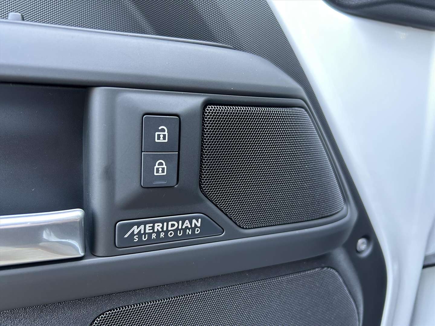 Land Rover Defender P300e X-Dynamic HSE - 2025 - Joinsteer - #9