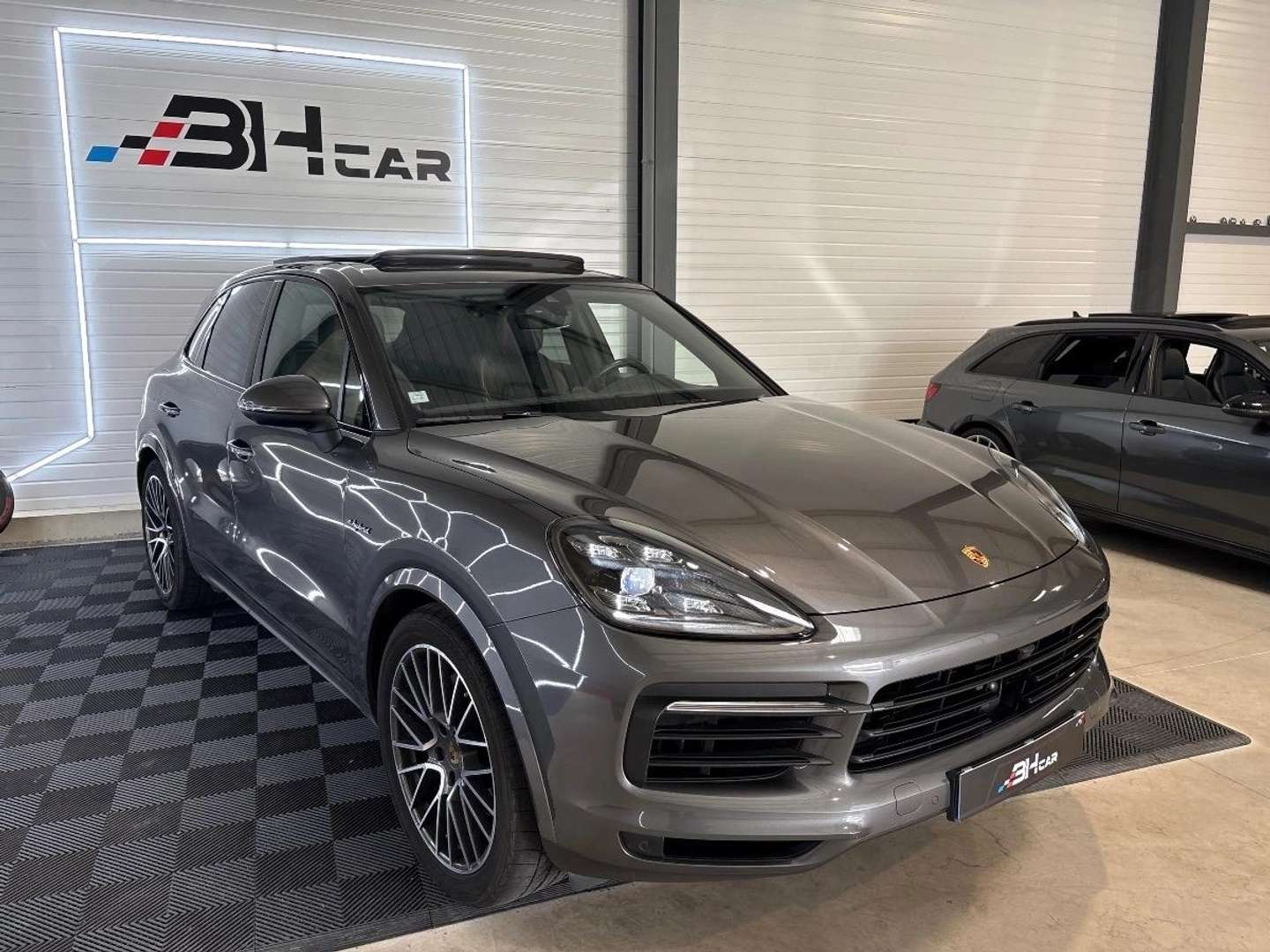 Porsche Cayenne III Turbo Platinum Edition - 2021 - Joinsteer - #1