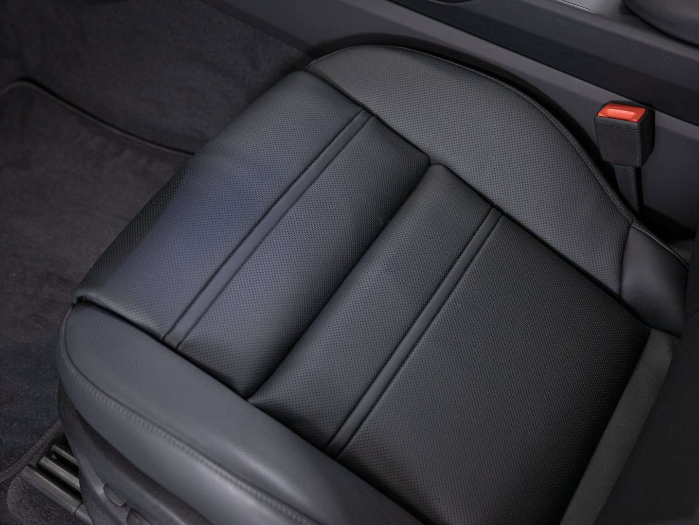 Porsche Cayenne III E-Hybrid Black Edition - 2026 - Joinsteer - #17
