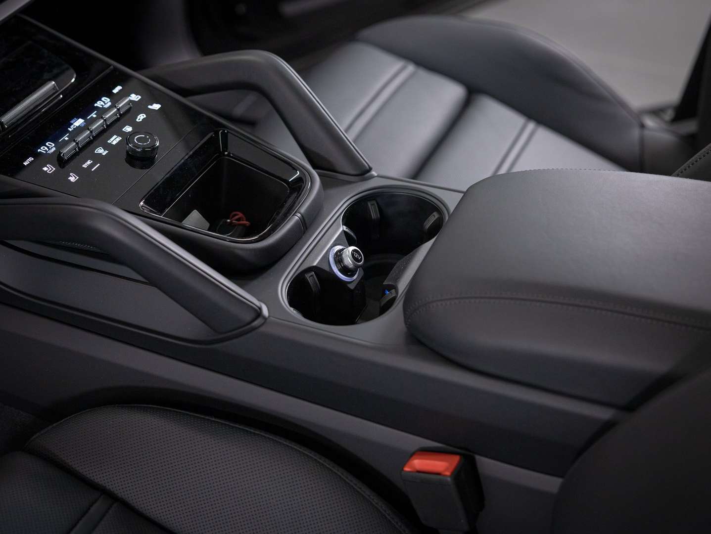 Porsche Cayenne III E-Hybrid Black Edition - 2026 - Joinsteer - #18