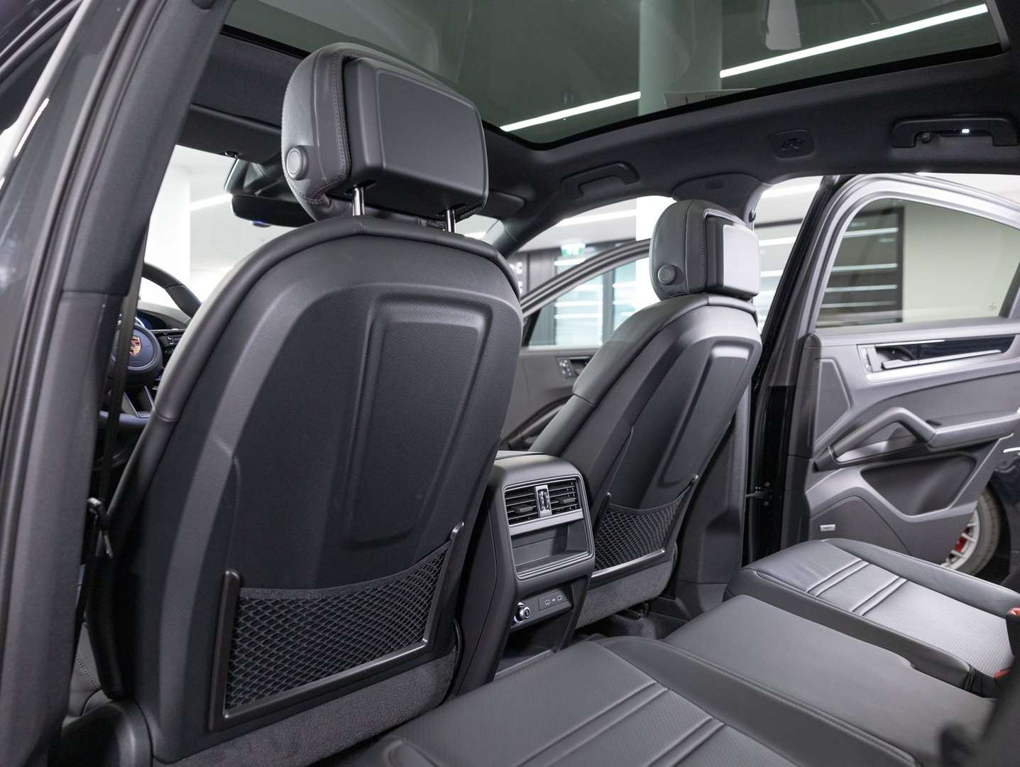 Porsche Cayenne III E-Hybrid Black Edition - 2026 - Joinsteer - #36
