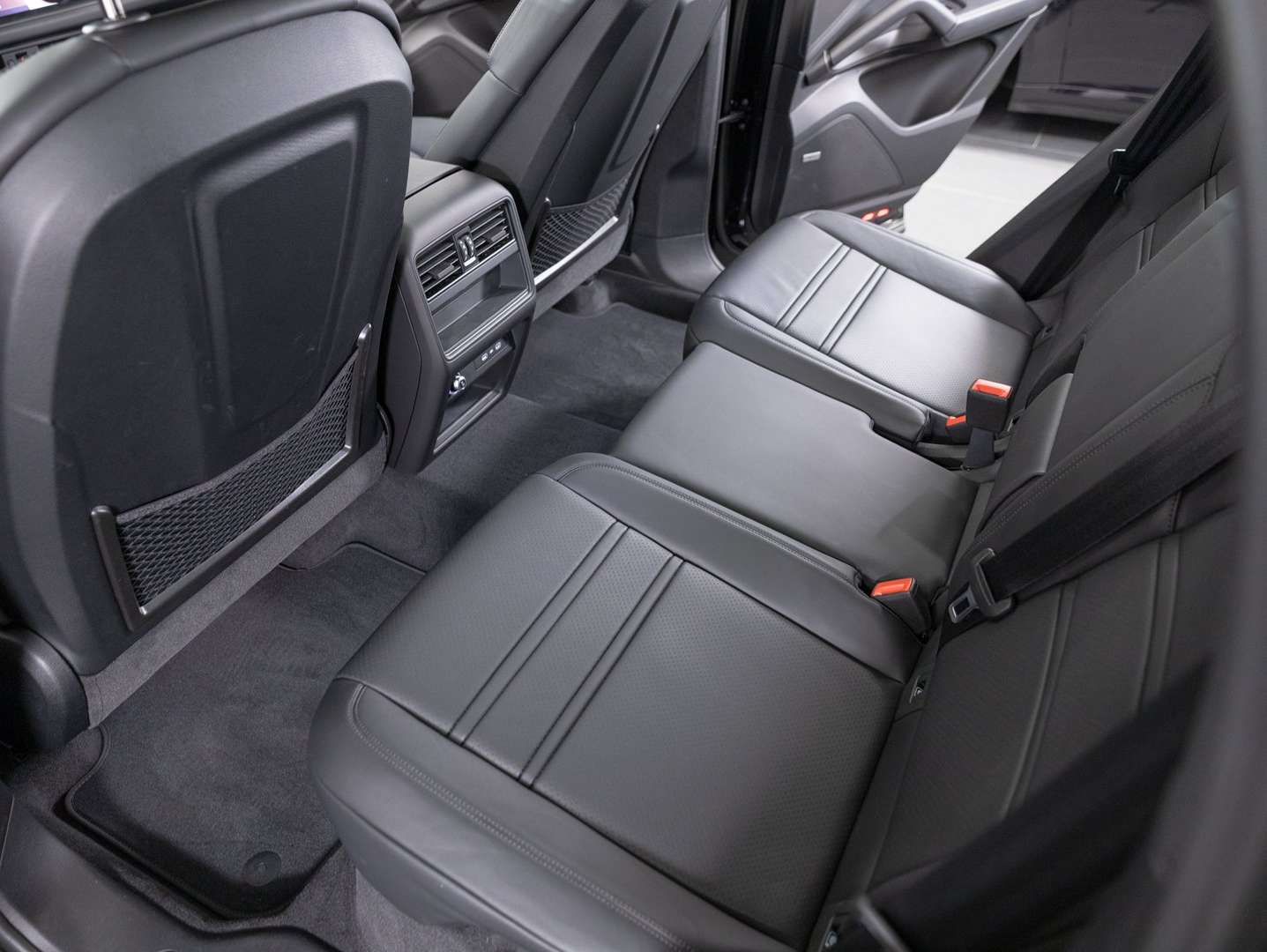 Porsche Cayenne III E-Hybrid Black Edition - 2026 - Joinsteer - #38