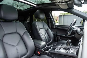 Porsche Macan S — photo 27