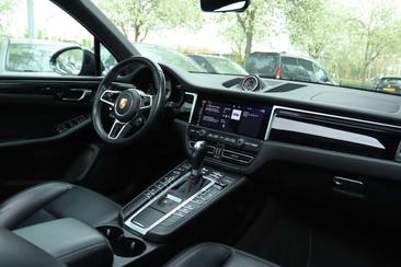 Porsche Macan S — photo 15