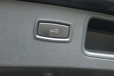 Porsche Macan S — photo 18