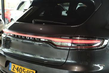 Porsche Macan S — photo 25