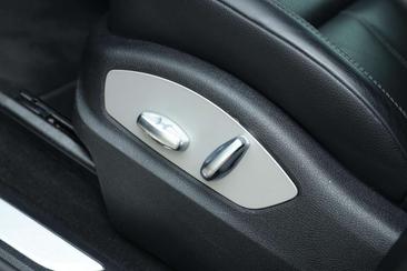 Porsche Macan S — photo 32