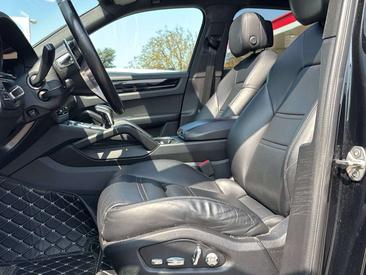Porsche Cayenne III E-Hybrid — photo 8