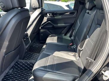 Porsche Cayenne III E-Hybrid — photo 9