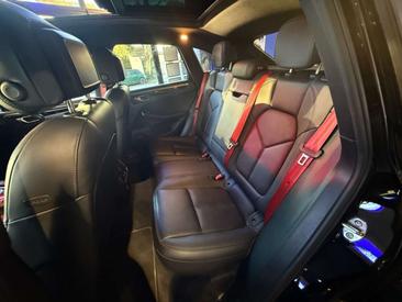 Porsche Macan S — photo 8