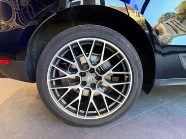 Porsche Macan S — photo 13