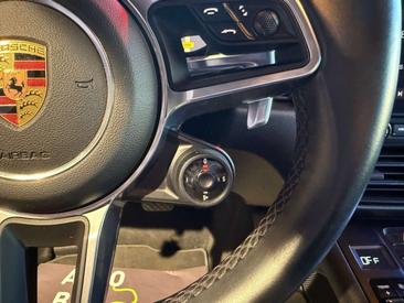 Porsche Macan S — photo 37