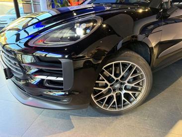 Porsche Macan S — photo 39