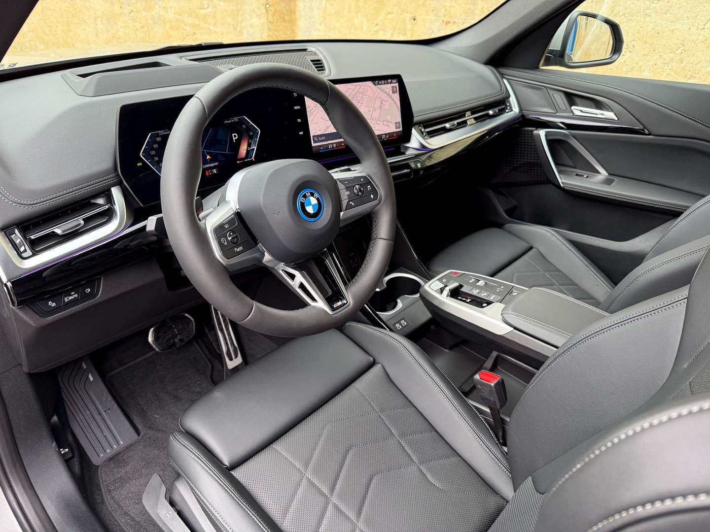 BMW IX1 EDrive20 - 2025 - Joinsteer - #8