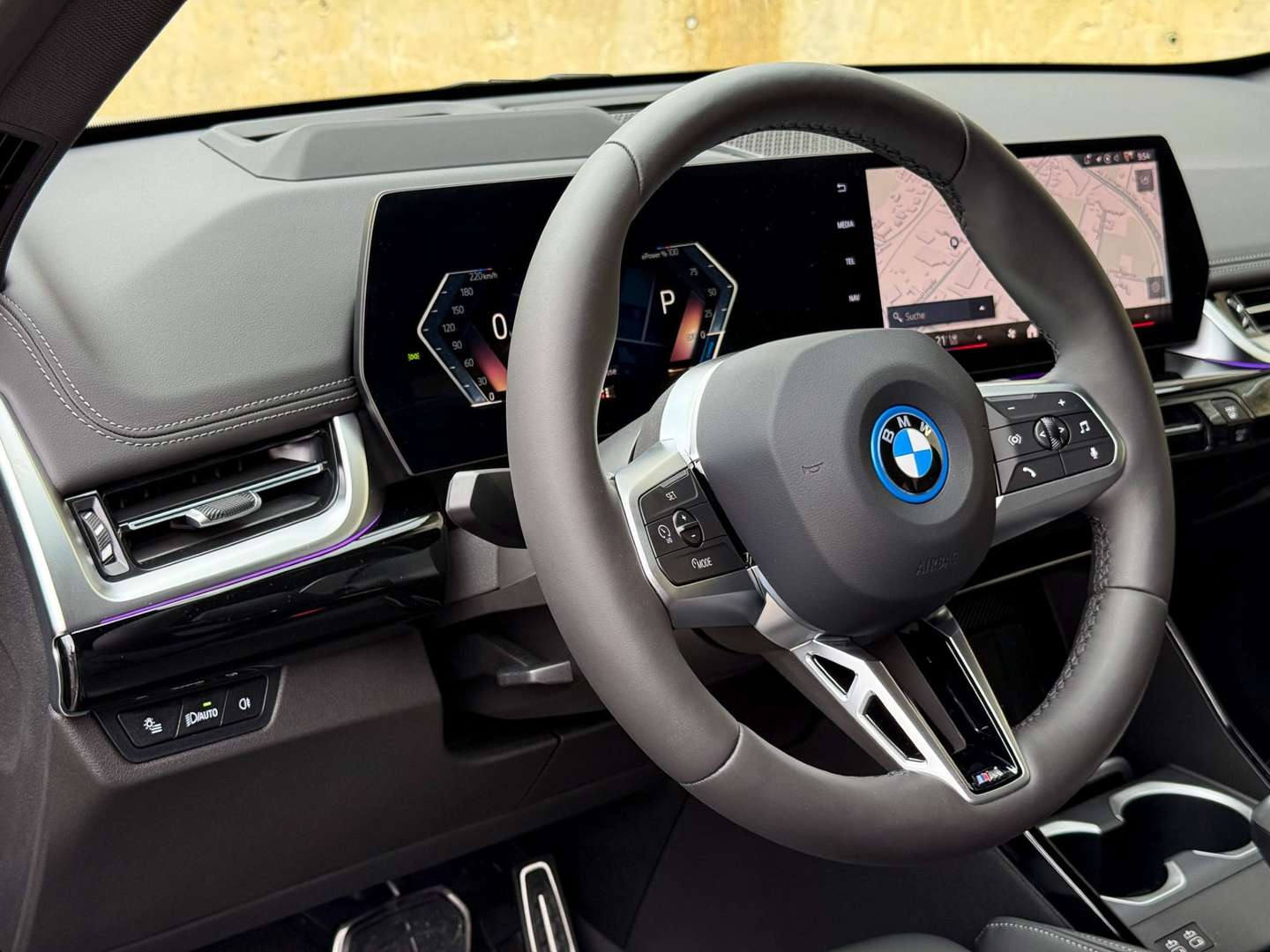 BMW IX1 EDrive20 - 2025 - Joinsteer - #9