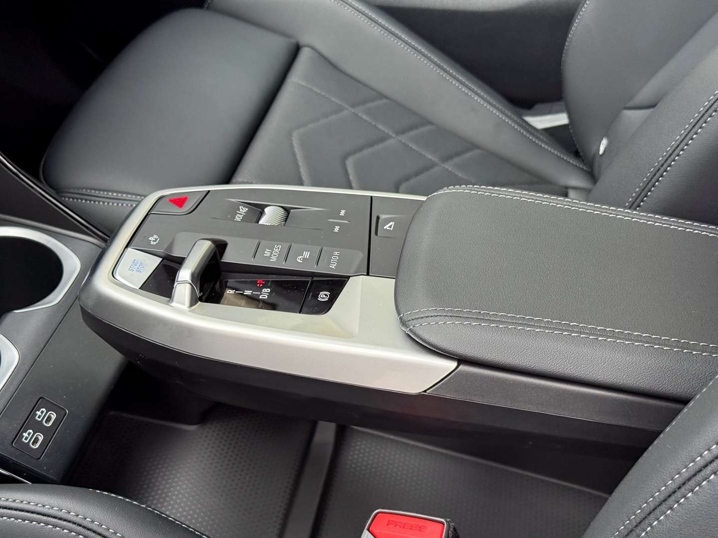 BMW IX1 EDrive20 - 2025 - Joinsteer - #17