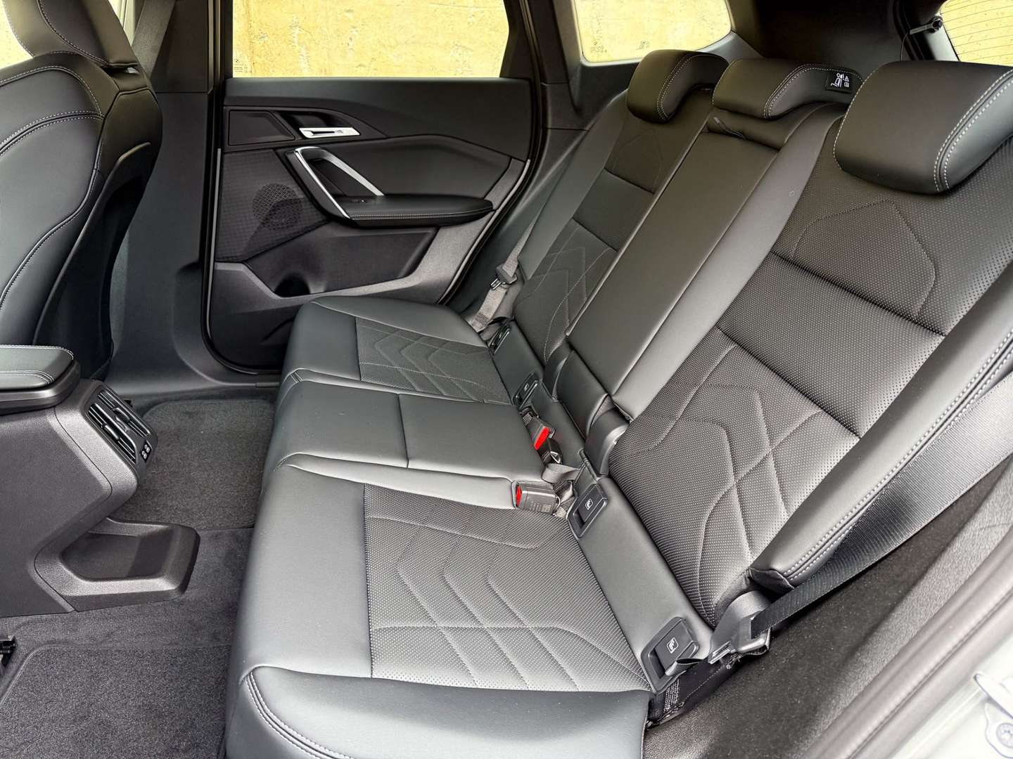 BMW IX1 EDrive20 - 2025 - Joinsteer - #18