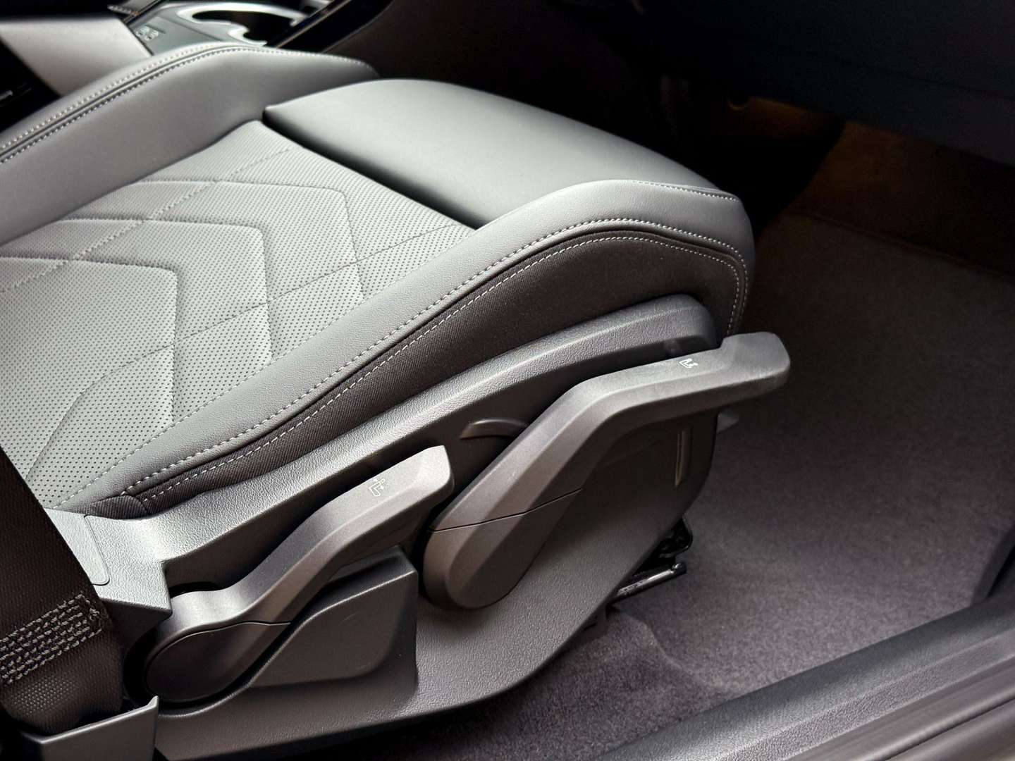 BMW IX1 EDrive20 - 2025 - Joinsteer - #22