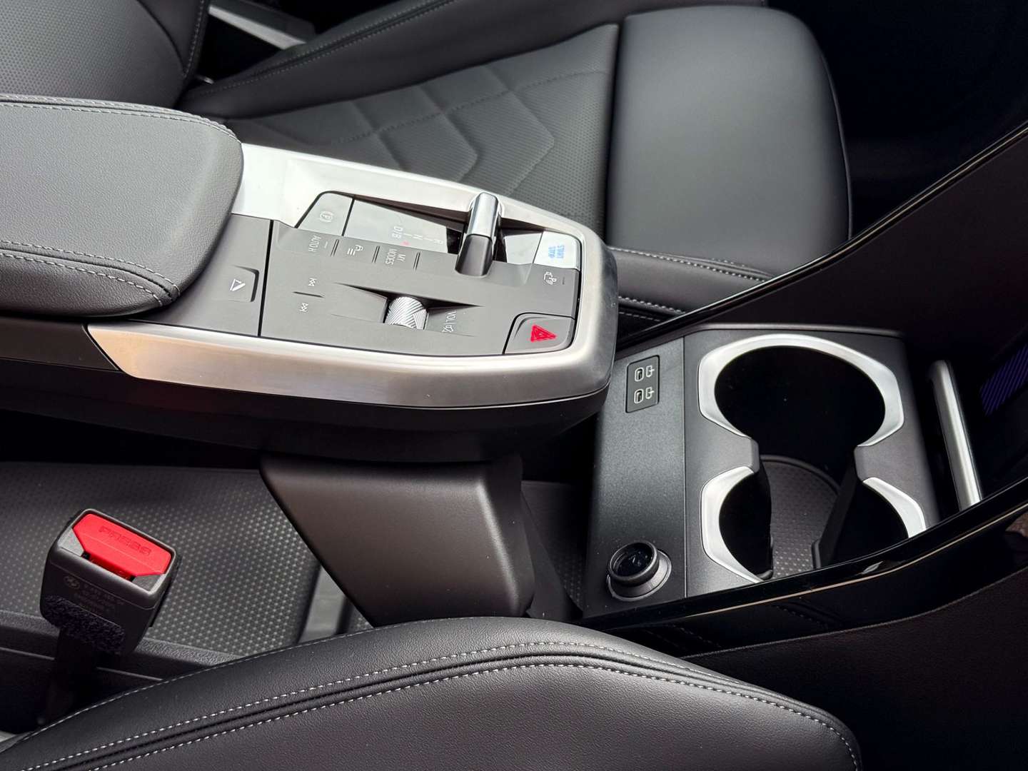 BMW IX1 EDrive20 - 2025 - Joinsteer - #23