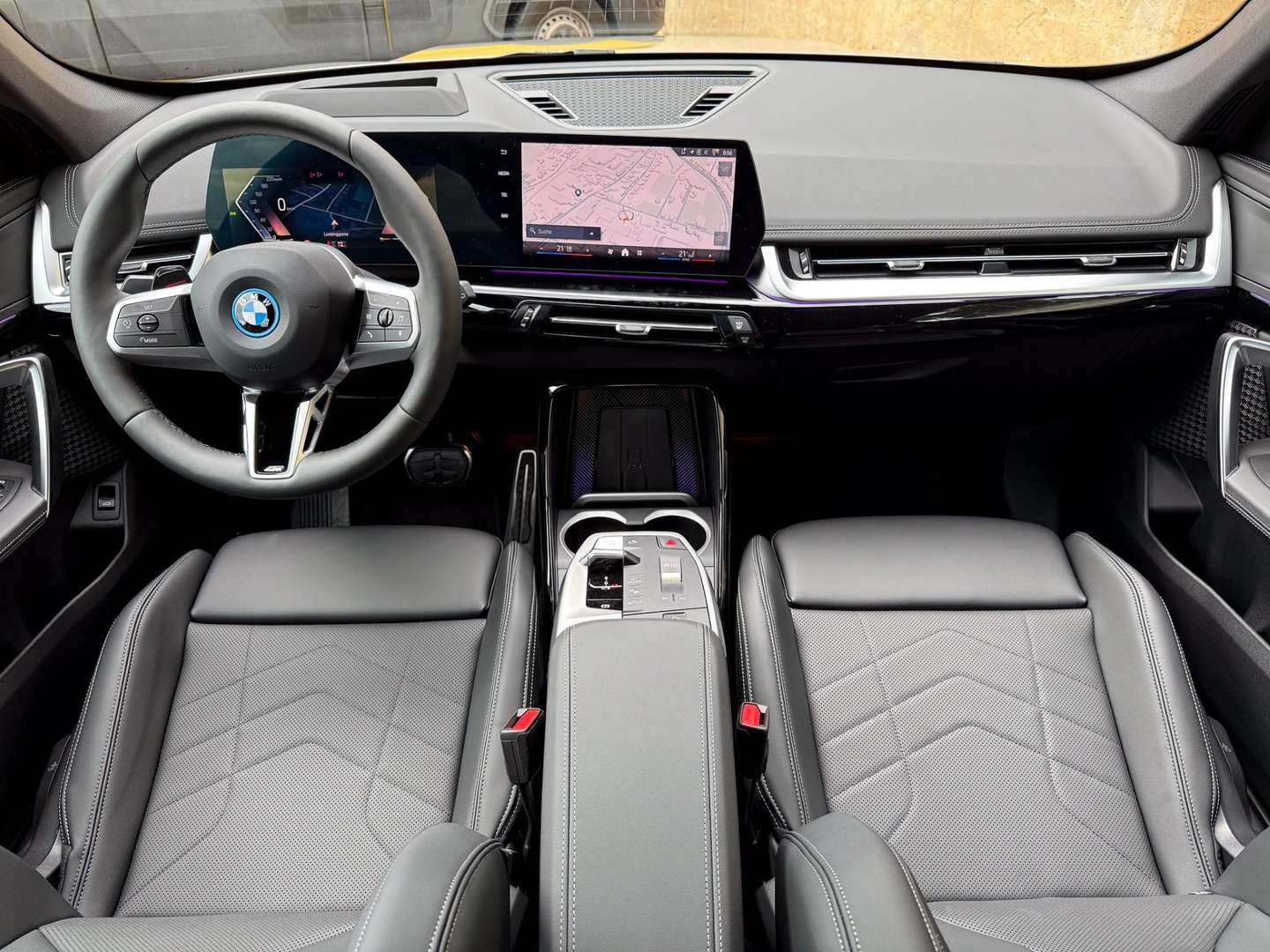 BMW IX1 EDrive20 - 2025 - Joinsteer - #24