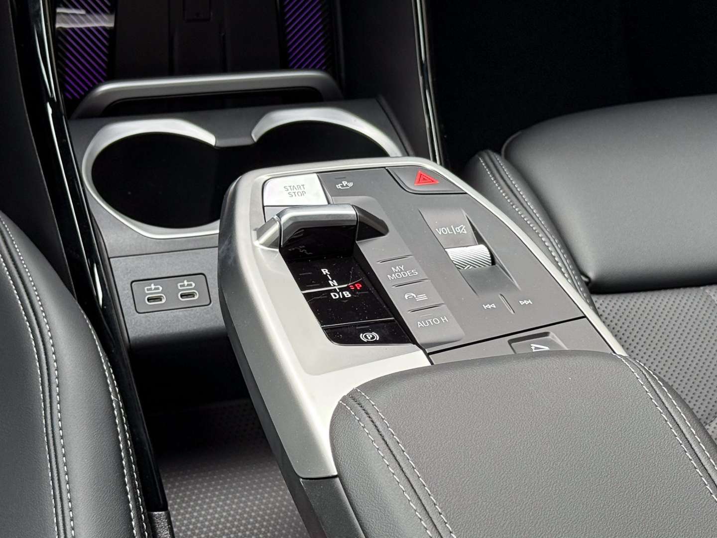 BMW IX1 EDrive20 - 2025 - Joinsteer - #29