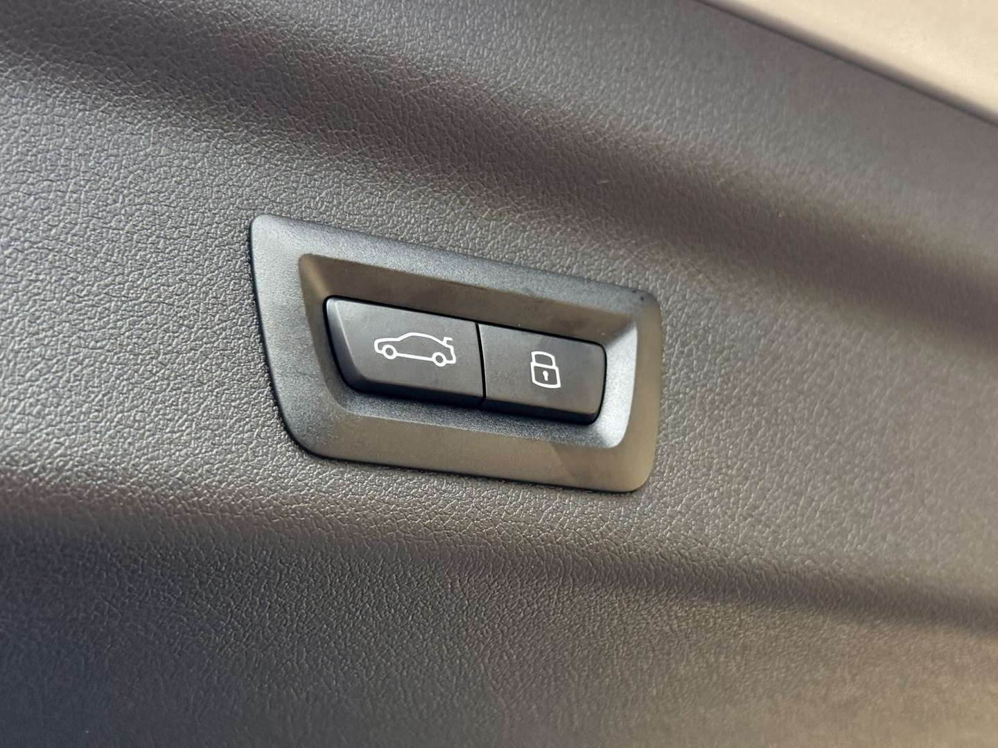 BMW IX1 EDrive20 - 2025 - Joinsteer - #35
