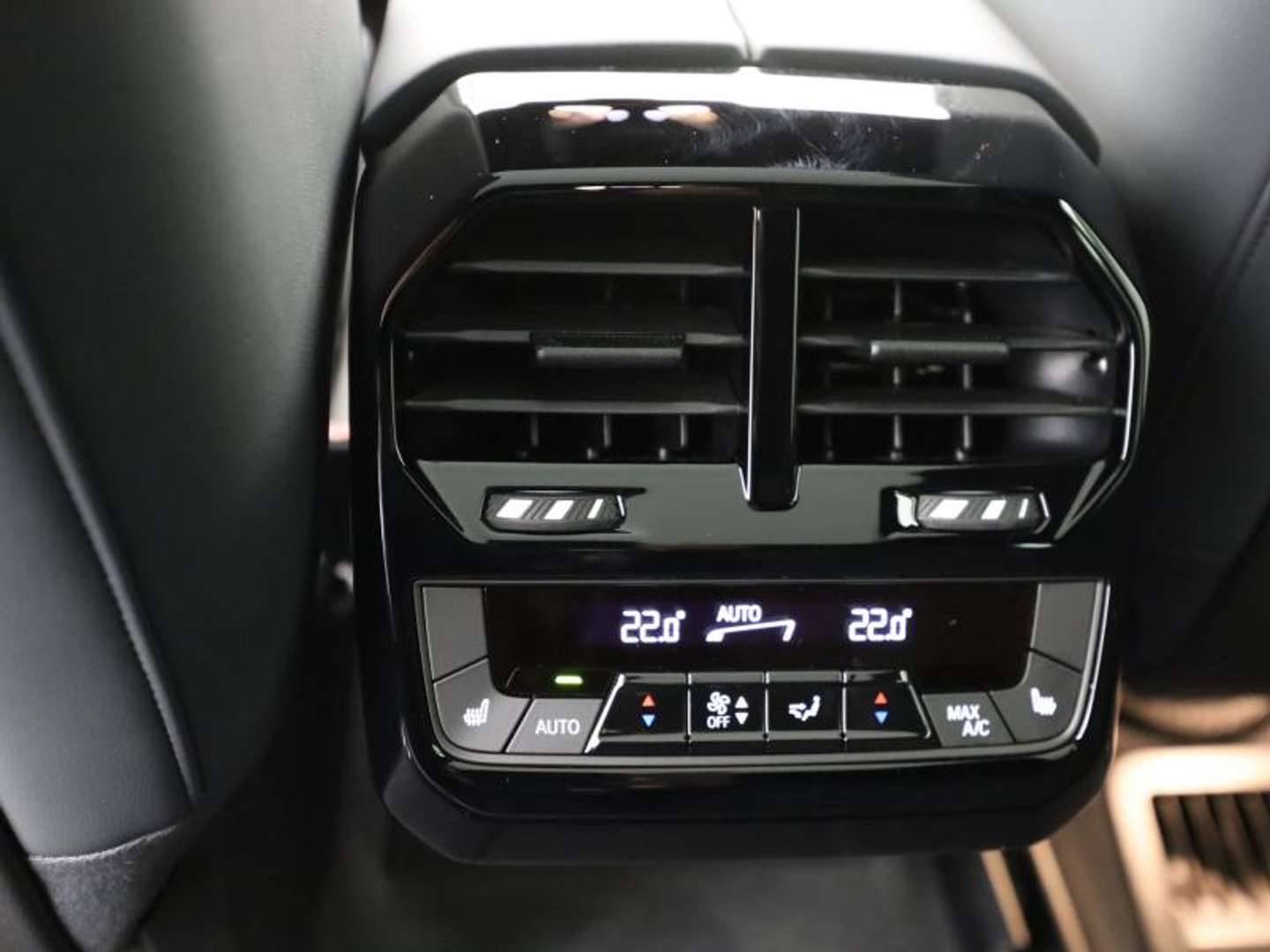 BMW IX M70 Individual - 2025 - Joinsteer - #19