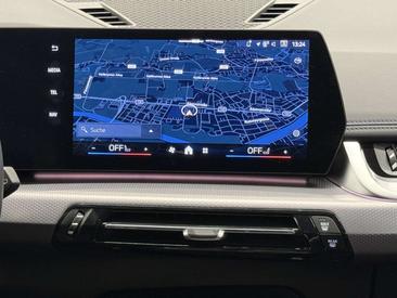 BMW X1 SDrive20d — photo 8