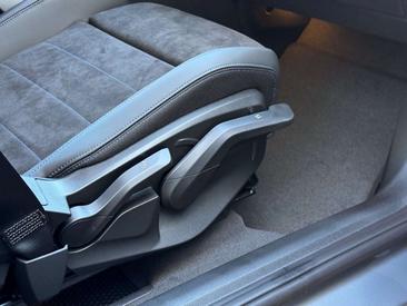 BMW 218 D Active Tourer — photo 21