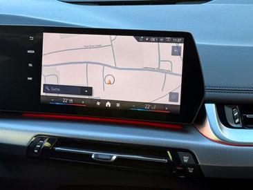 BMW 218 D Active Tourer — photo 29