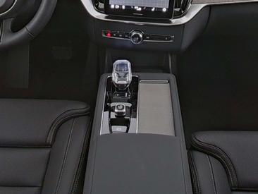 Volvo XC90 T8 — photo 12
