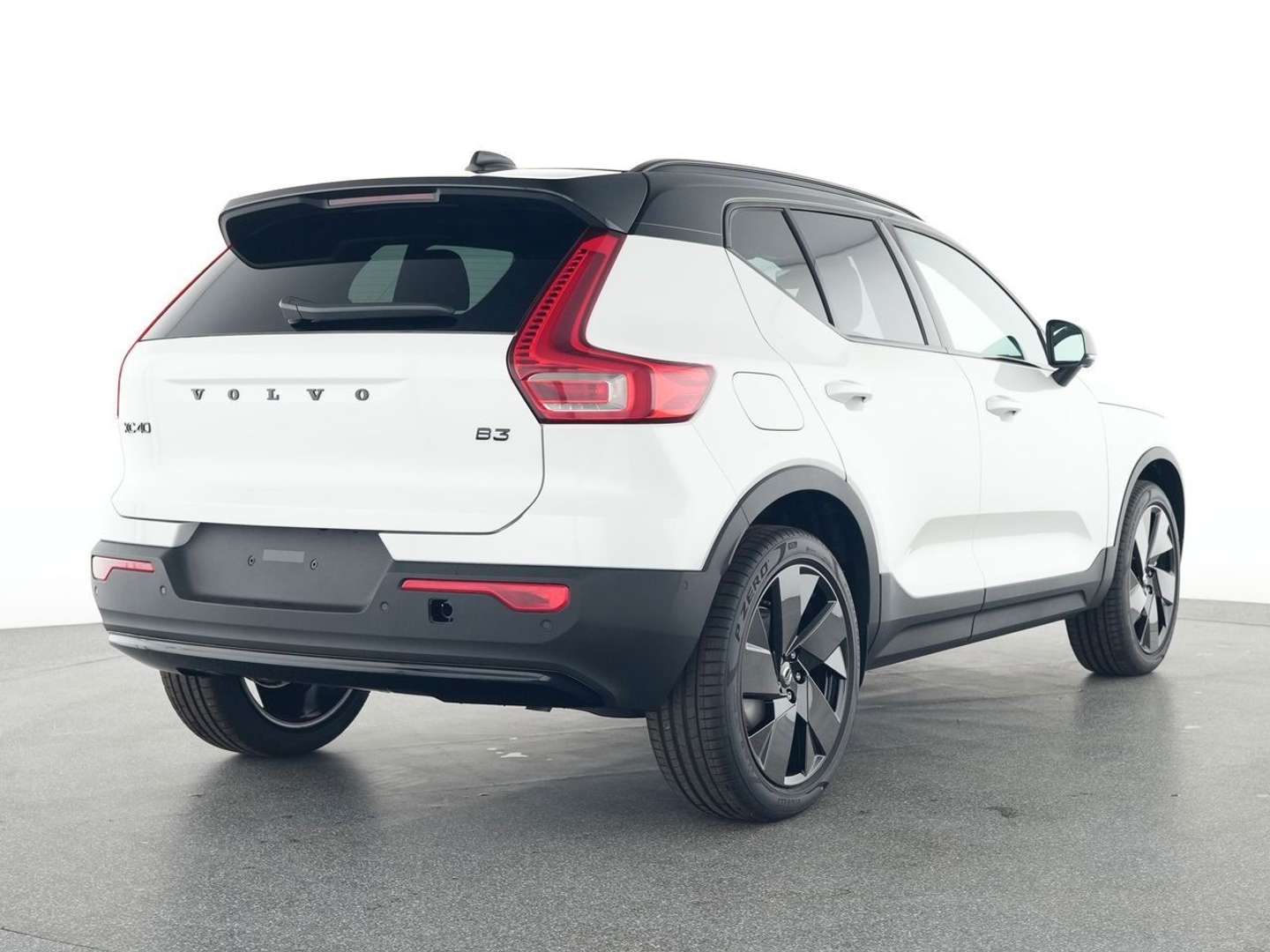 Volvo XC40 B3 Ultra Black Edition - 2025 - Joinsteer - #2