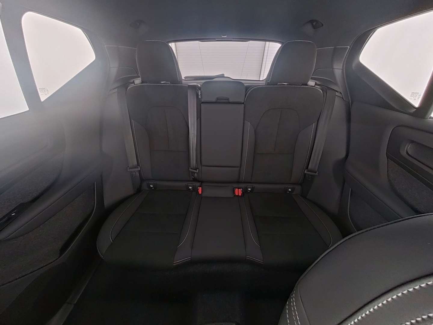 Volvo XC40 B3 Ultra Black Edition - 2025 - Joinsteer - #6