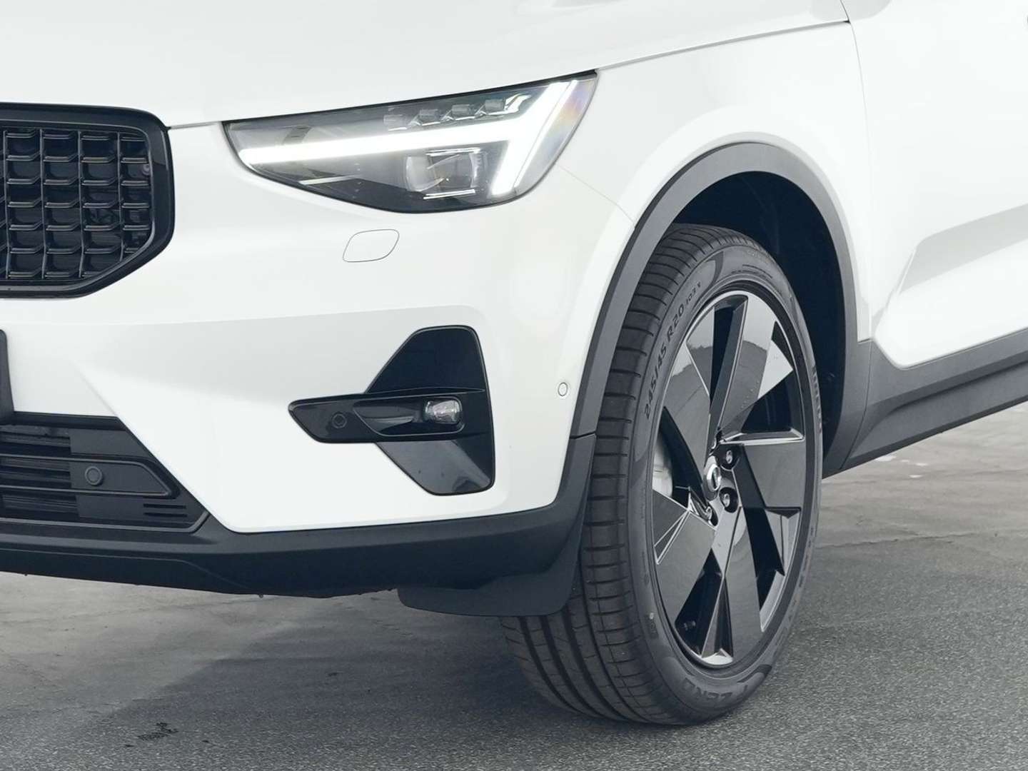 Volvo XC40 B3 Ultra Black Edition - 2025 - Joinsteer - #8