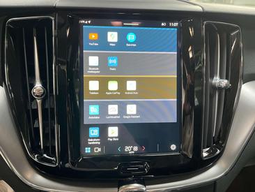 Volvo XC60 T6 Recharge Core — photo 17