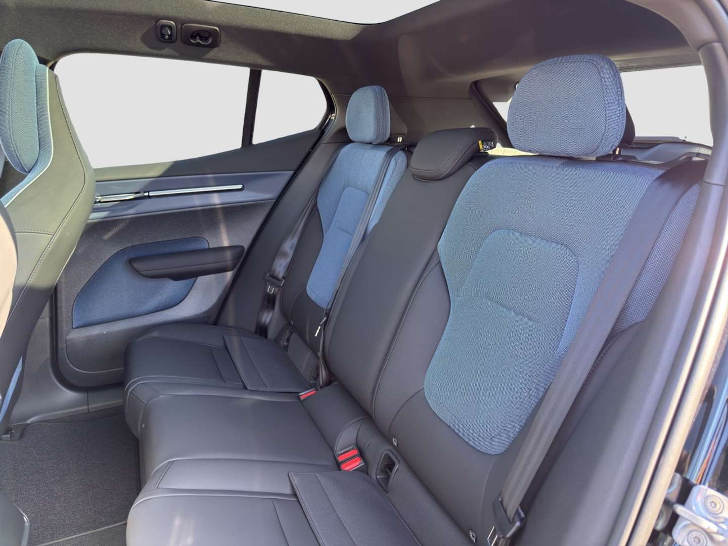Volvo EX30 Ultra Black Edition Extended Range - 2026 - Joinsteer - #13