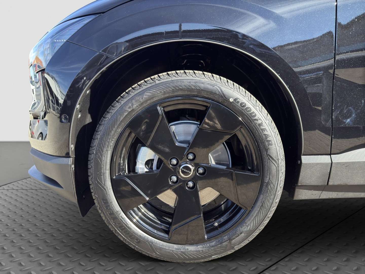 Volvo EX30 Ultra Black Edition Extended Range - 2026 - Joinsteer - #17