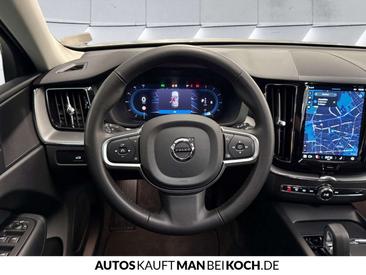 Volvo XC60 B4 Core — photo 8