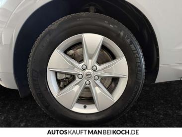 Volvo XC60 B4 Core — photo 15