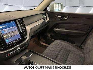 Volvo XC60 B4 Core — photo 18