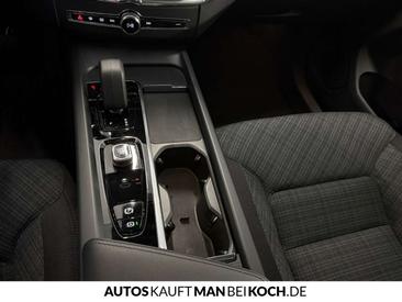 Volvo XC60 B4 Core — photo 24