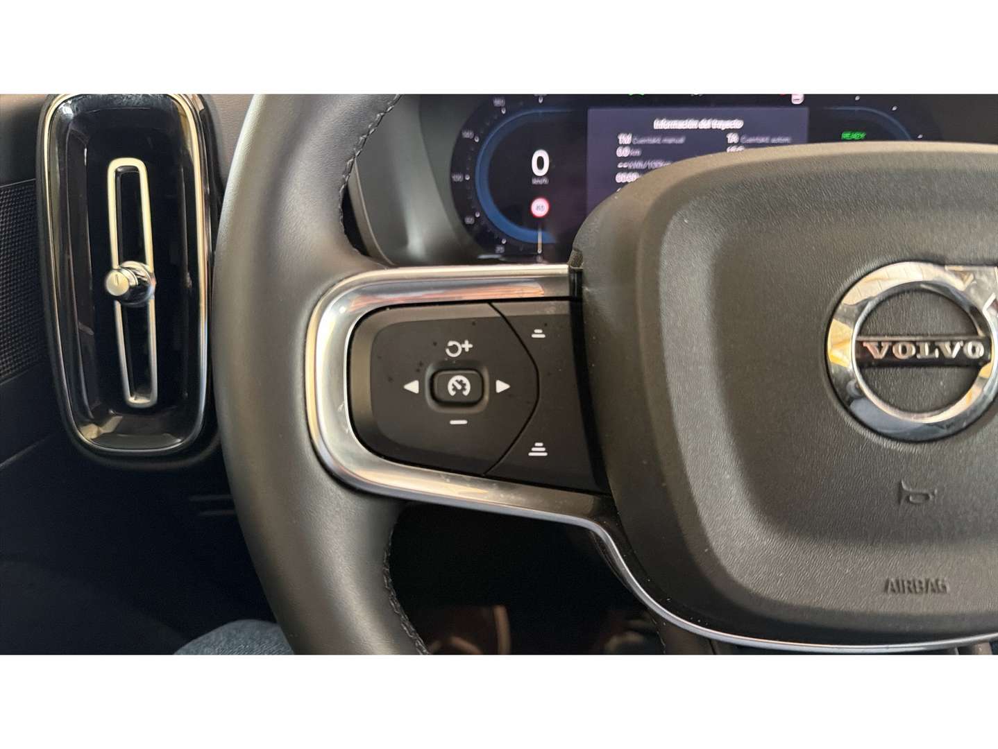 Volvo C40 Recharge Core - 2025 - Joinsteer - #19