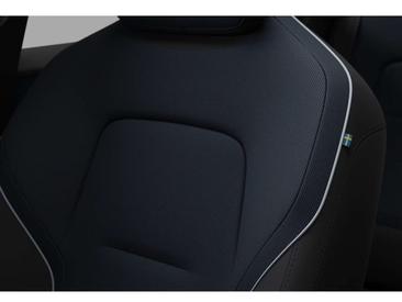 Volvo EX30 Plus — photo 11