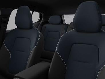 Volvo EX30 Plus — photo 12