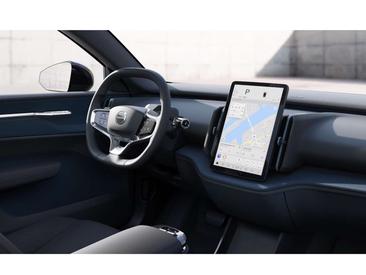 Volvo EX30 Plus — photo 17