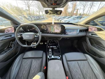 Audi S6 Avant E-tron — photo 9