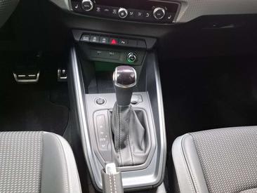 Audi A1 S Line 40 TFSI — photo 15