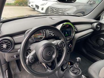 Mini Cooper — photo 7